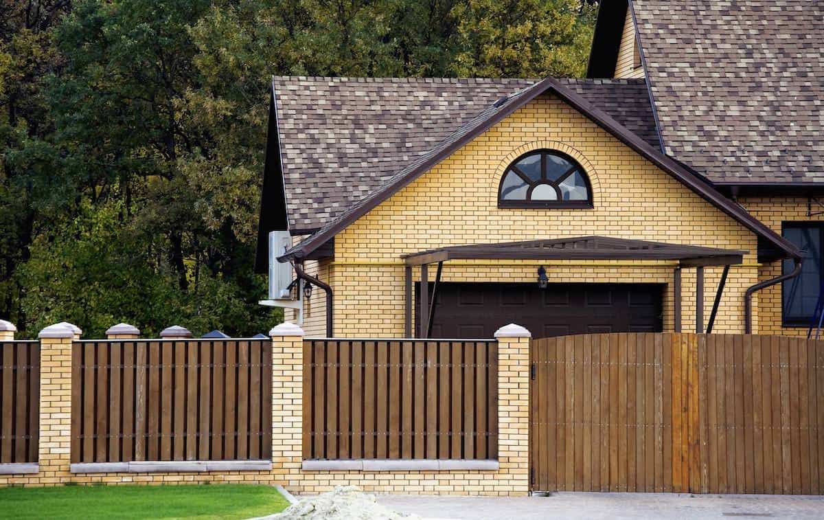  Brick and wood fence combo