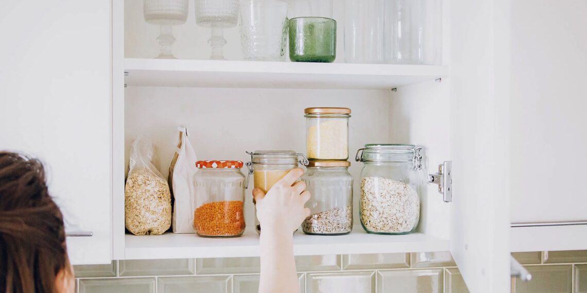 DIY Guide: Replacing Kitchen Knobs and Cleaning Cupboards