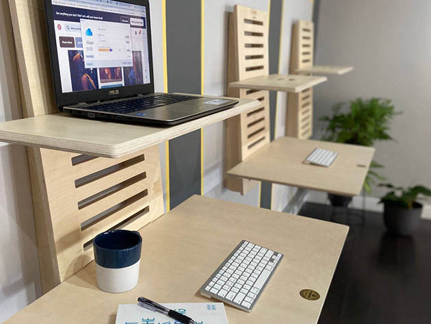 Floating Desk With Adjustable Height