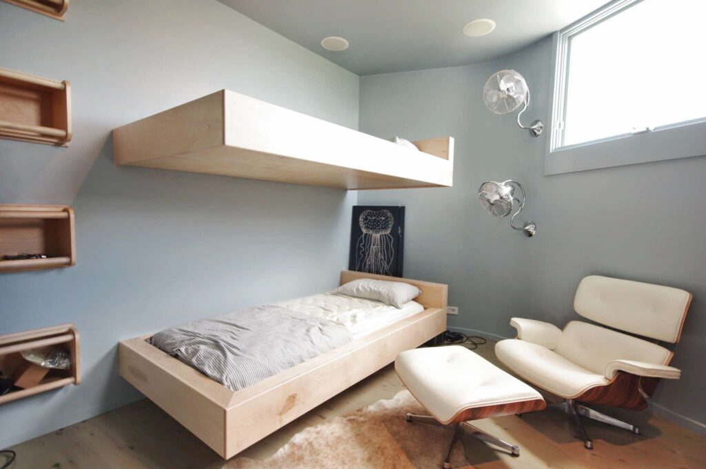 Floating loft bed 