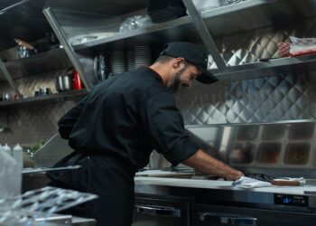 Kitchen Equipment Cleaning