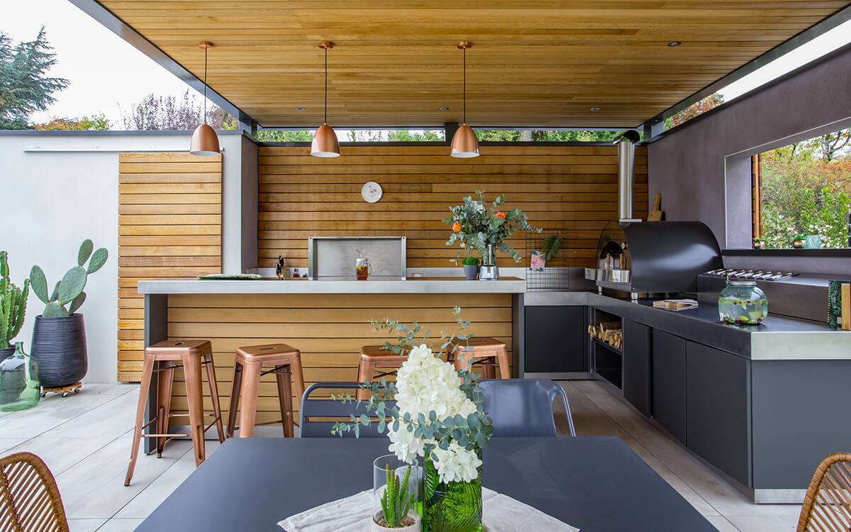 Pizza oven in Outdoor Kitchen