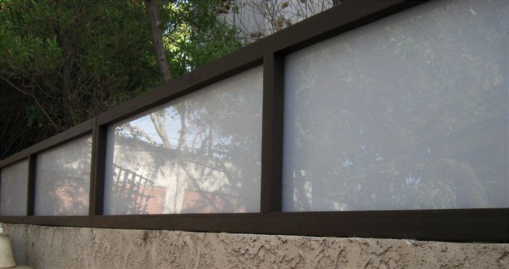 Plexiglass Panels For A Modern Look 