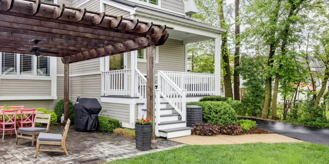 Verandah roof with furniture