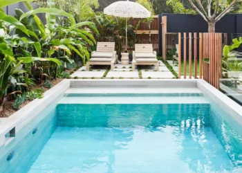 backyard pool landscaping ideas