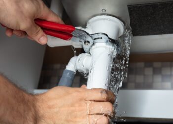 Fixing damaged plumbing
